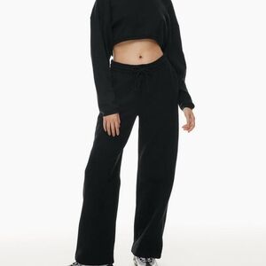 TNA Cozy Fleece Boyfriend Wide 30" Sweatpant Midrise
